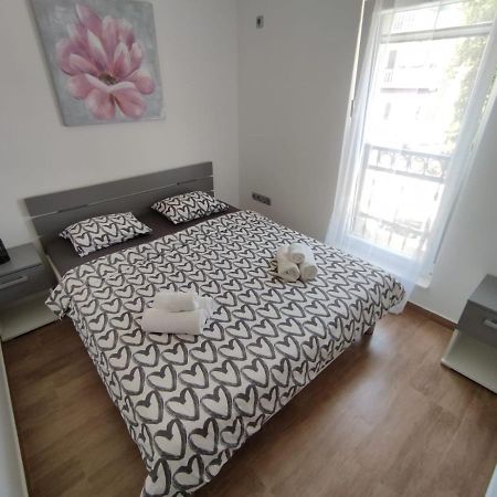 Apartman Ivana ビオグラード・ナ・モル エクステリア 写真