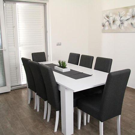 Apartman Ivana ビオグラード・ナ・モル エクステリア 写真
