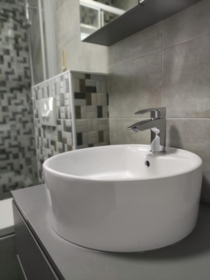 Apartman Ivana ビオグラード・ナ・モル エクステリア 写真