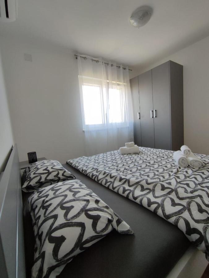 Apartman Ivana ビオグラード・ナ・モル エクステリア 写真