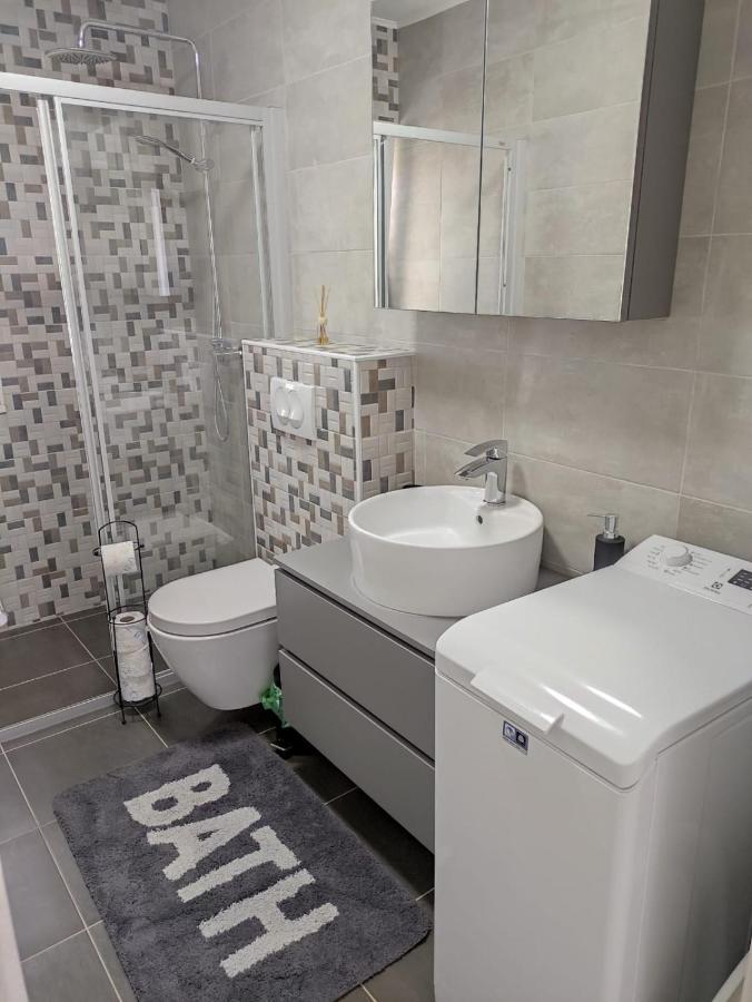 Apartman Ivana ビオグラード・ナ・モル エクステリア 写真