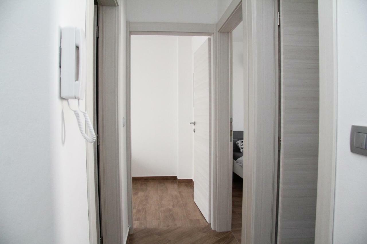 Apartman Ivana ビオグラード・ナ・モル エクステリア 写真