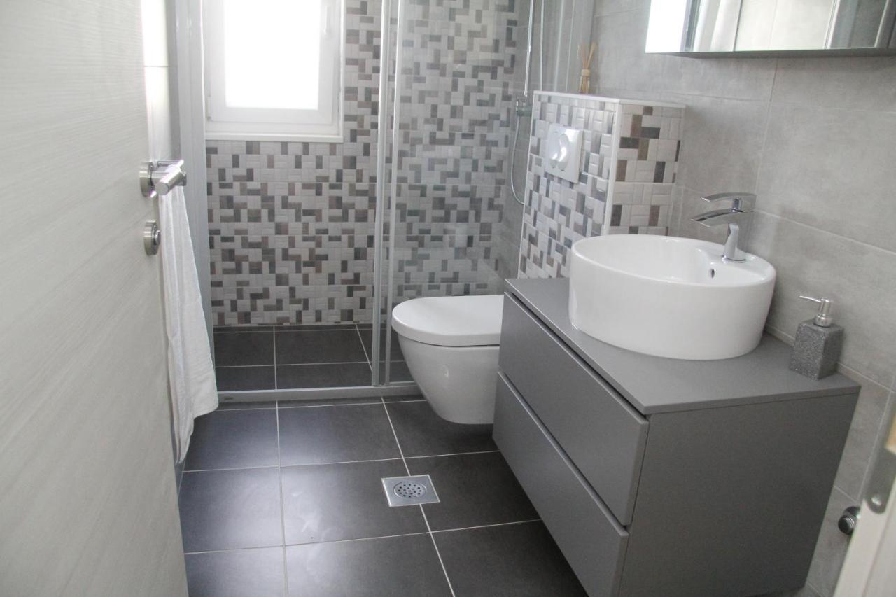 Apartman Ivana ビオグラード・ナ・モル エクステリア 写真