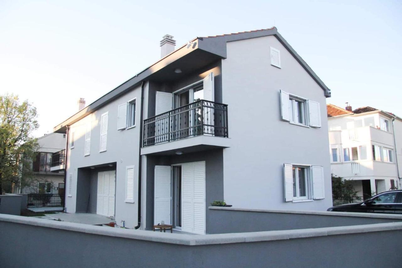 Apartman Ivana ビオグラード・ナ・モル エクステリア 写真